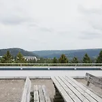 Apartment Welcome In - 'tremonia', Tegenover De Piste Met Balkon *